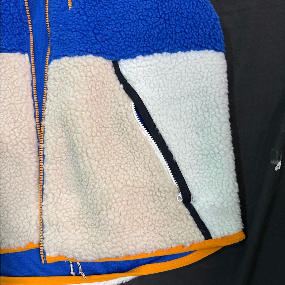 Nike Blue and Cream Fleece Vest - Picture 3 of 12